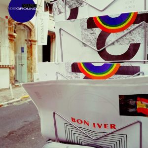 Bon Iver 22, A Million (Selected Store Only Deluxe Edition) + NEWSPAPER - Plak