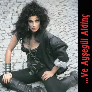 Ayşegül Aldinç Ve Ayşegül Aldinç Plak