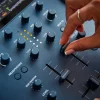 AlphaTheta MNIS-DUO Şarjlı All-in-one DJ Kontrol Ünitesi - Görsel 5