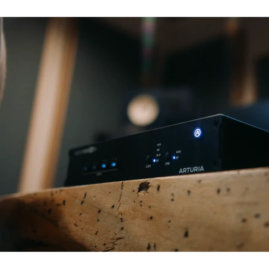 Arturia AudioFuse X8 OUT Ses Genişletme Ünitesi - Görsel 7