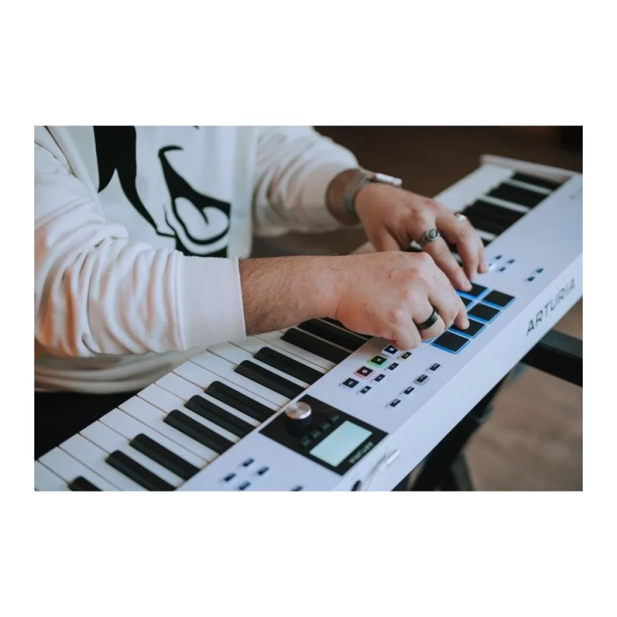 Arturia KeyLab Essential 88 Mk3 Siyah - Görsel 12