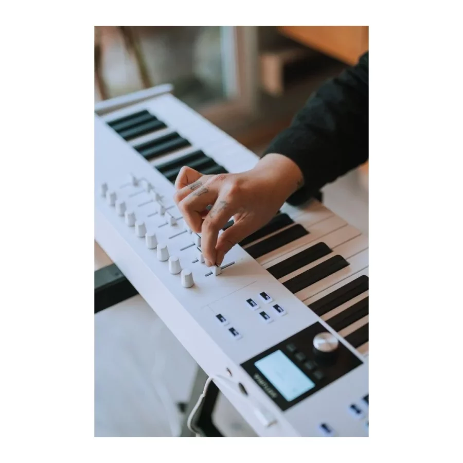 Arturia KeyLab Essential 88 Mk3 Siyah - Görsel 16
