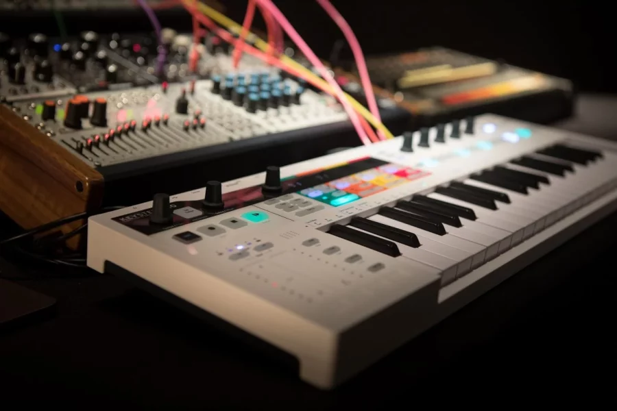 Arturia KeyStep Pro Chroma MIDI Kontrolcü - Görsel 11