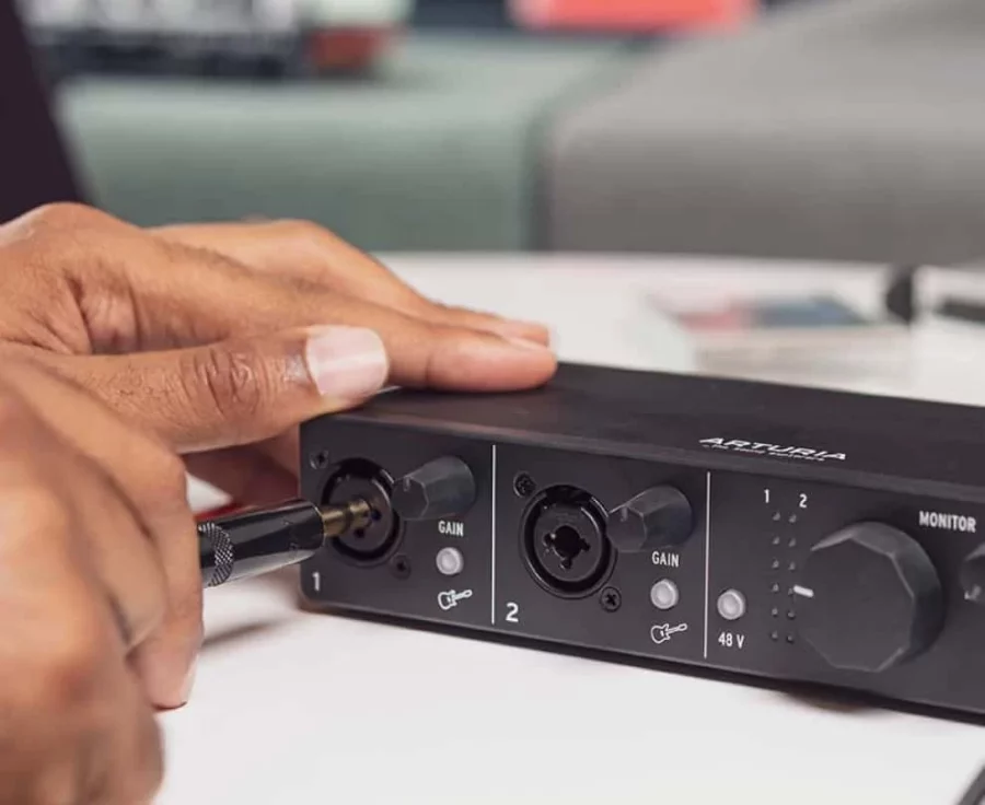 Arturia MiniFuse 4 Siyah USB Ses Kartı - Görsel 7