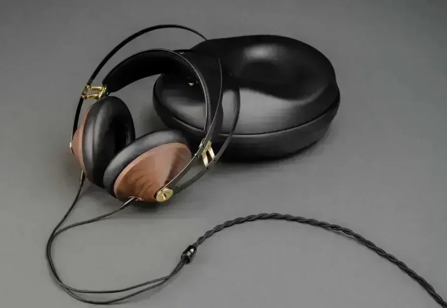 Meze Audio 99 Classics 2. Nesil Kapalı Kulaklık Ceviz
