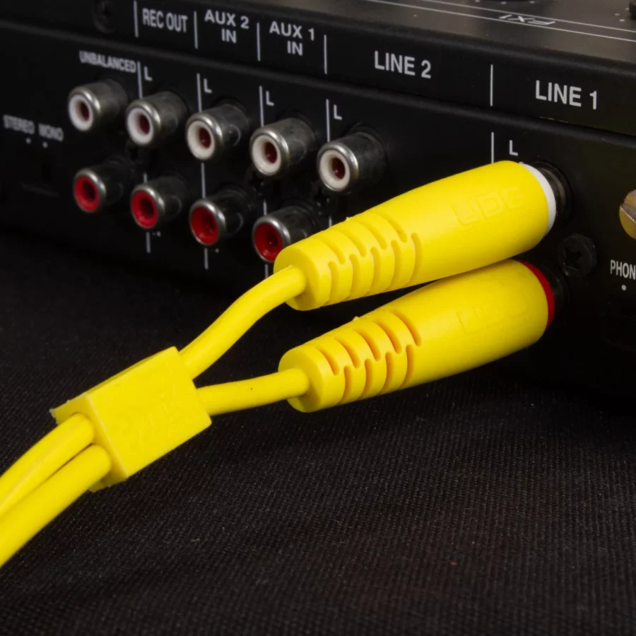 UDG Ultimate RCA-RCA Ses Kablosu Sarı Düz 1,5 m
